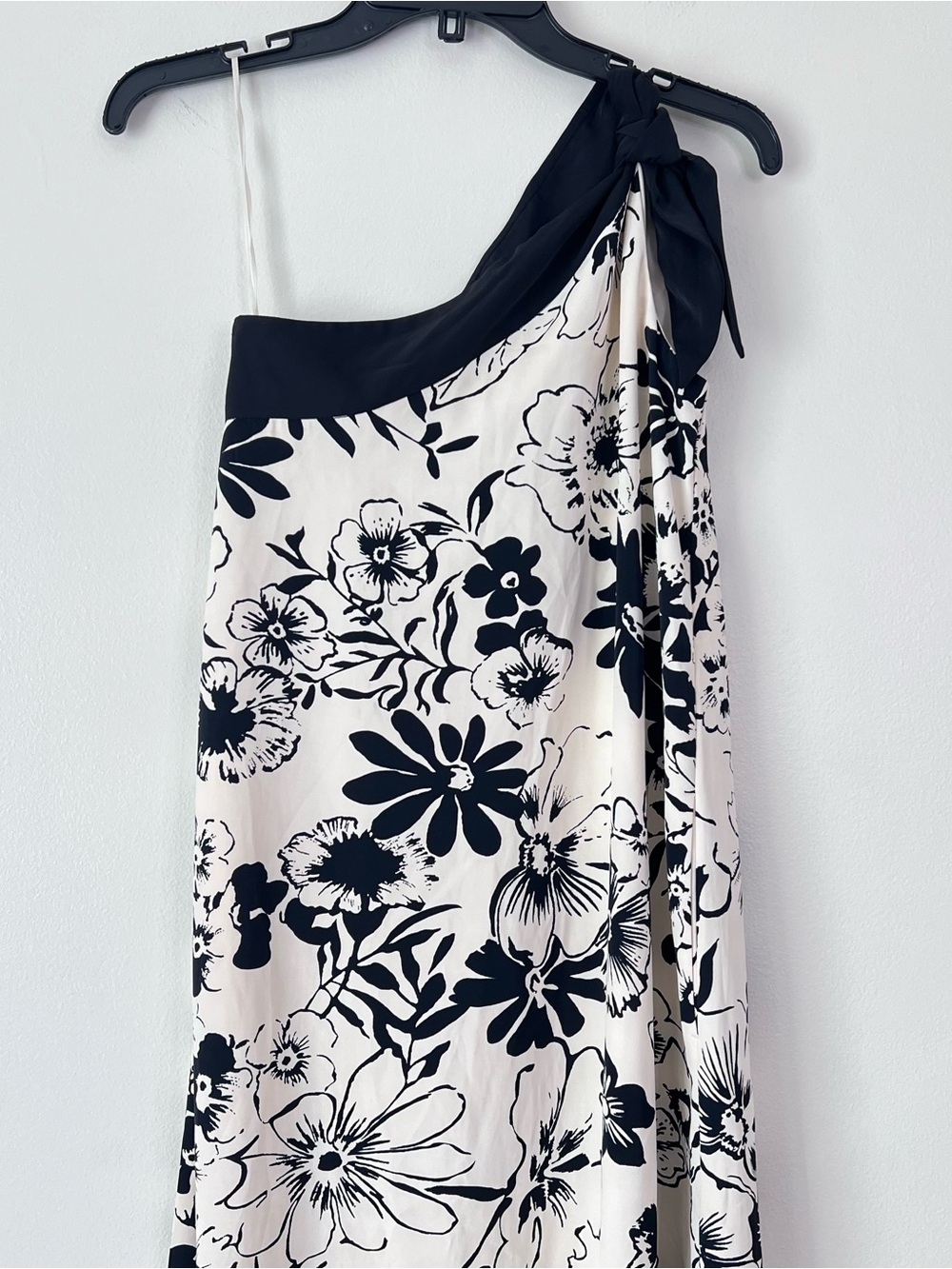 Abercrombie & Fitch One Shoulder Satin Midi Dress Sz XS Black Cream Floral NWOT - Picture 3 of 14